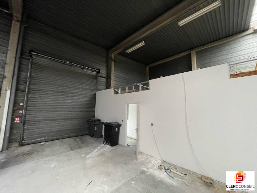 Location - Local d'activité 436m² - Sotteville-lès-rouen