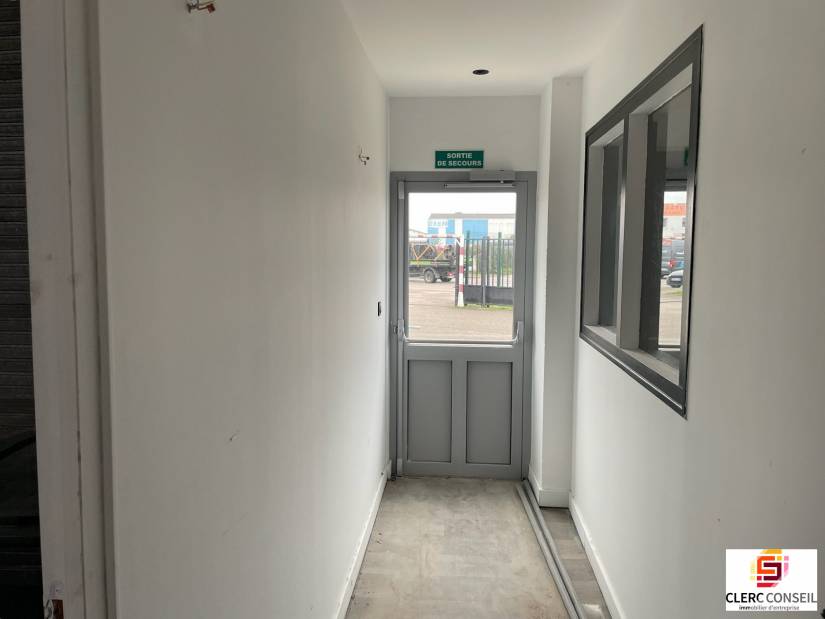 Location - Local d'activité 436m² - Sotteville-lès-rouen