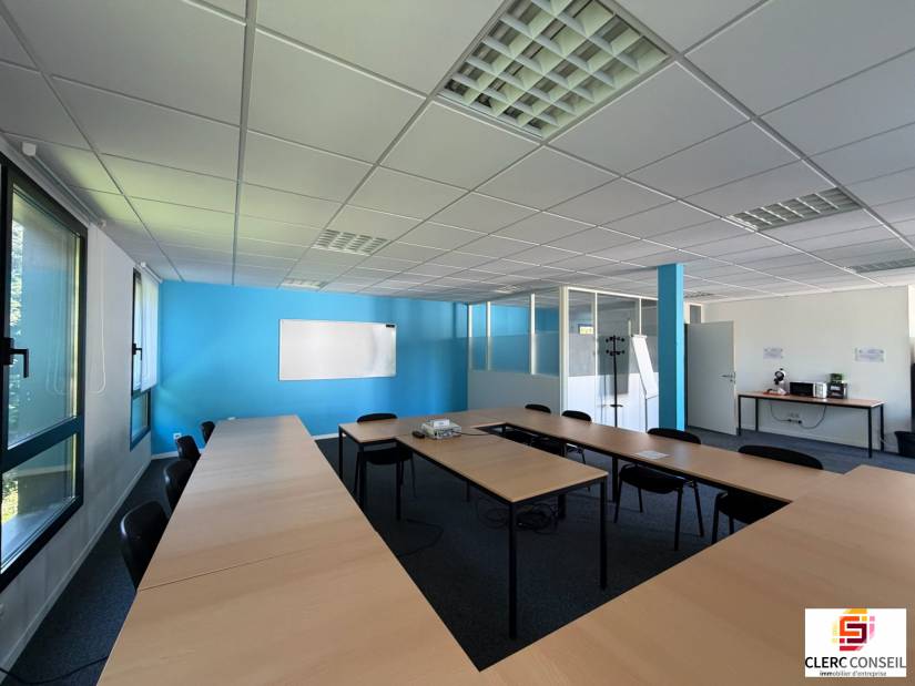 Location - Bureaux 79m² - Mont-saint-aignan