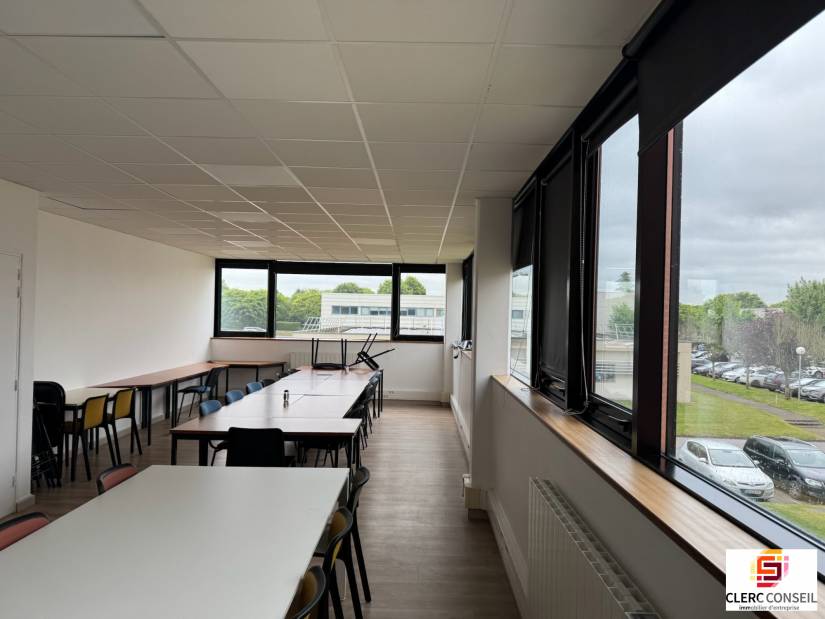 Location - Bureaux 1711m² - Mont-saint-aignan