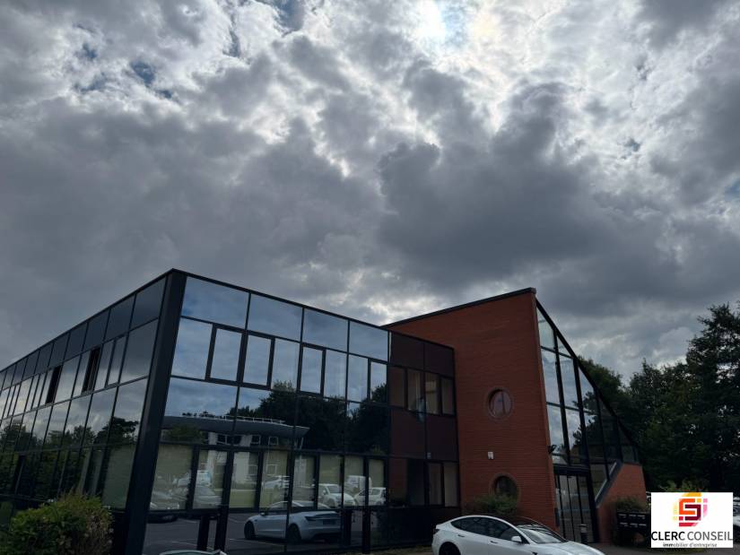 Location - Bureaux 1186m² - Mont-saint-aignan
