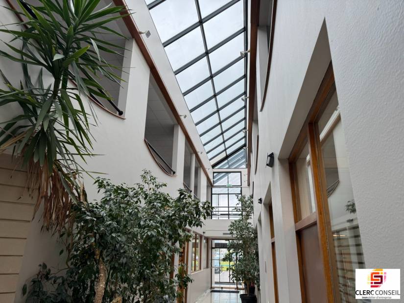 Location - Bureaux 1186m² - Mont-saint-aignan