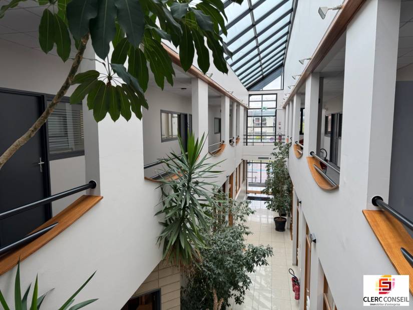 Location - Bureaux 1186m² - Mont-saint-aignan