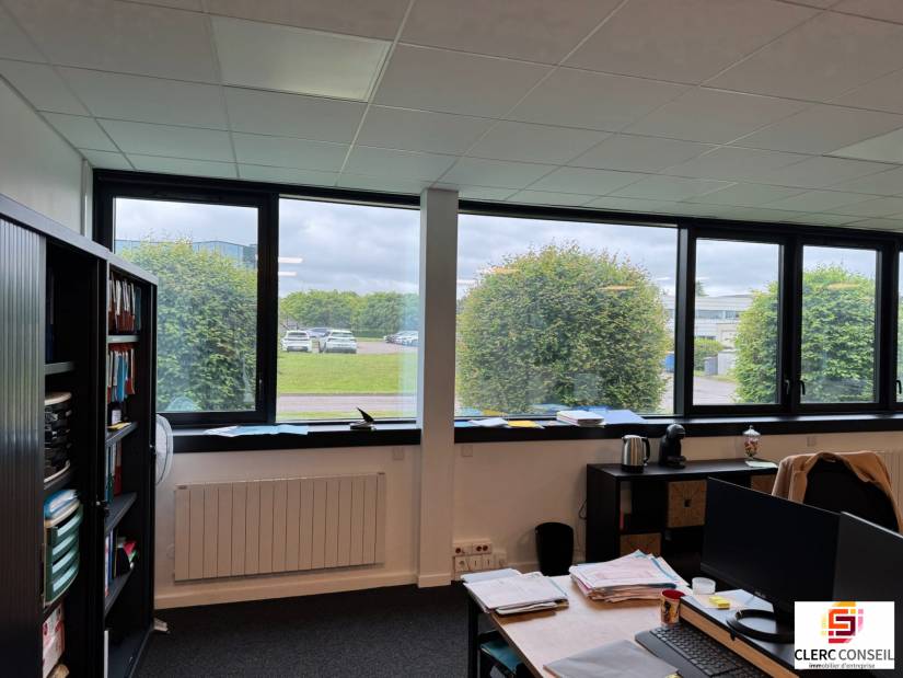 Location - Bureaux 1186m² - Mont-saint-aignan