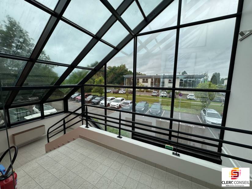 Location - Bureaux 1186m² - Mont-saint-aignan