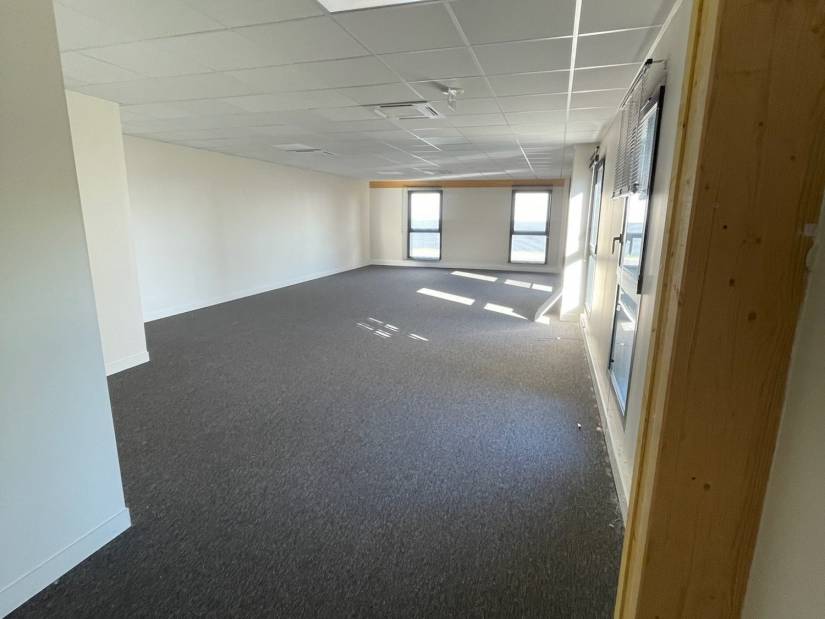 Location - Bureaux 73m² - Honguemare-guenouville