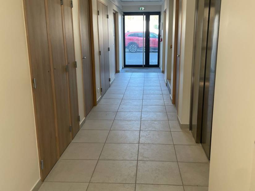 Location - Bureaux 73m² - Honguemare-guenouville