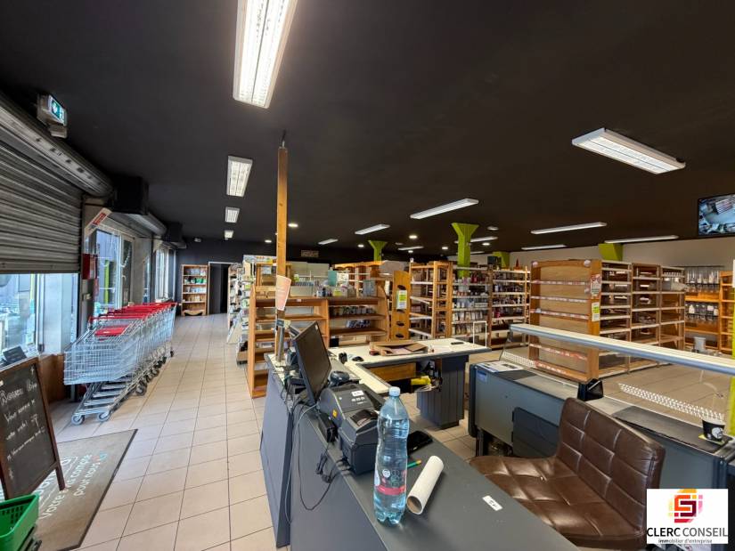 Location - Local commercial 534m² - Le petit-quevilly