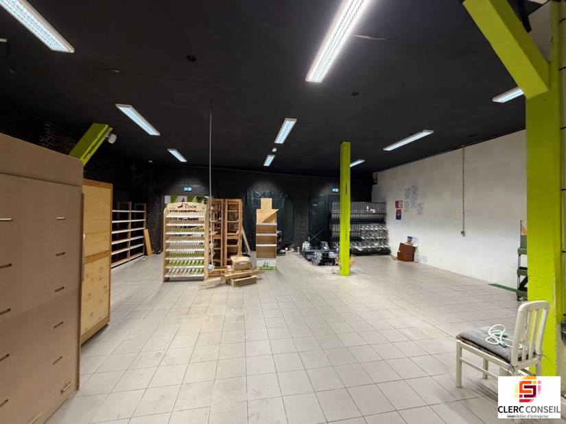 Location - Local commercial 534m² - Le petit-quevilly