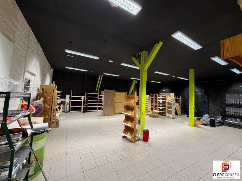 Location - Local commercial 534m² - Le petit-quevilly