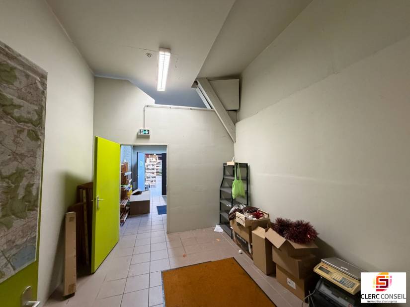 Location - Local commercial 534m² - Le petit-quevilly
