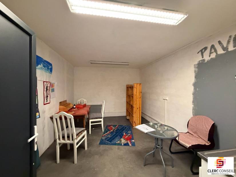 Location - Local commercial 534m² - Le petit-quevilly