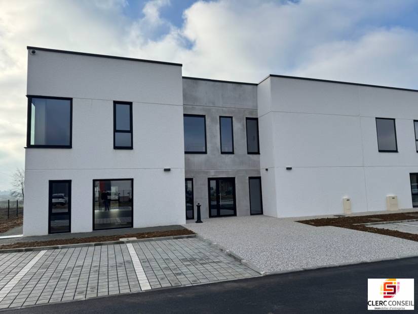 Location - Bureaux 456m² - Saint-martin-du-vivier