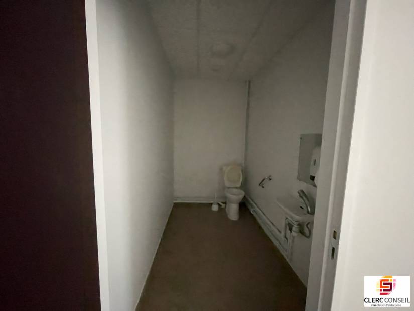 Location - Local commercial 133m² - Val-de-reuil