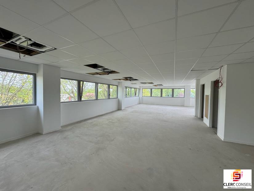 Location - Bureaux 449m² - Mont-saint-aignan