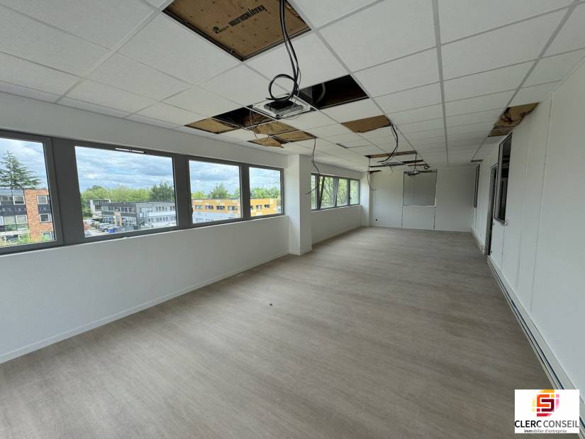 Location - Bureaux 449m² - Mont-saint-aignan