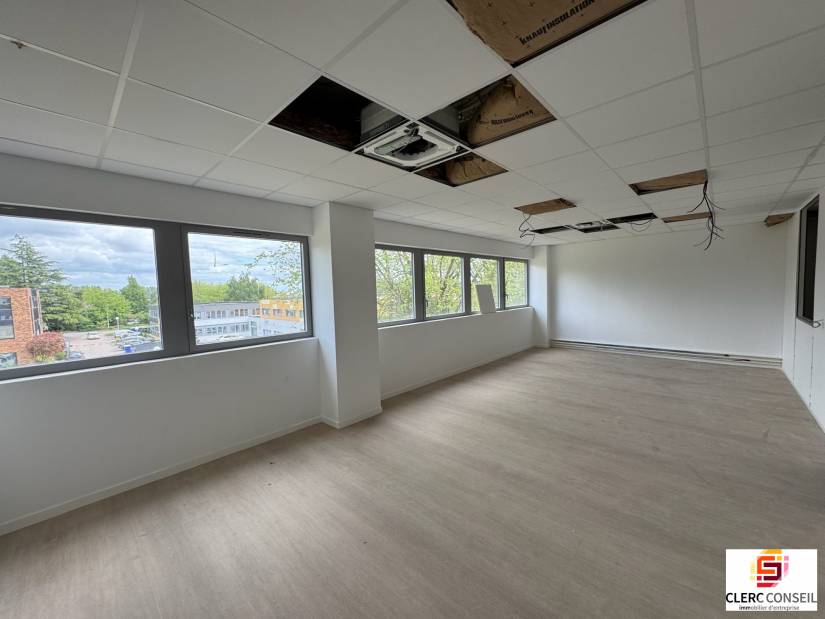 Location - Bureaux 449m² - Mont-saint-aignan