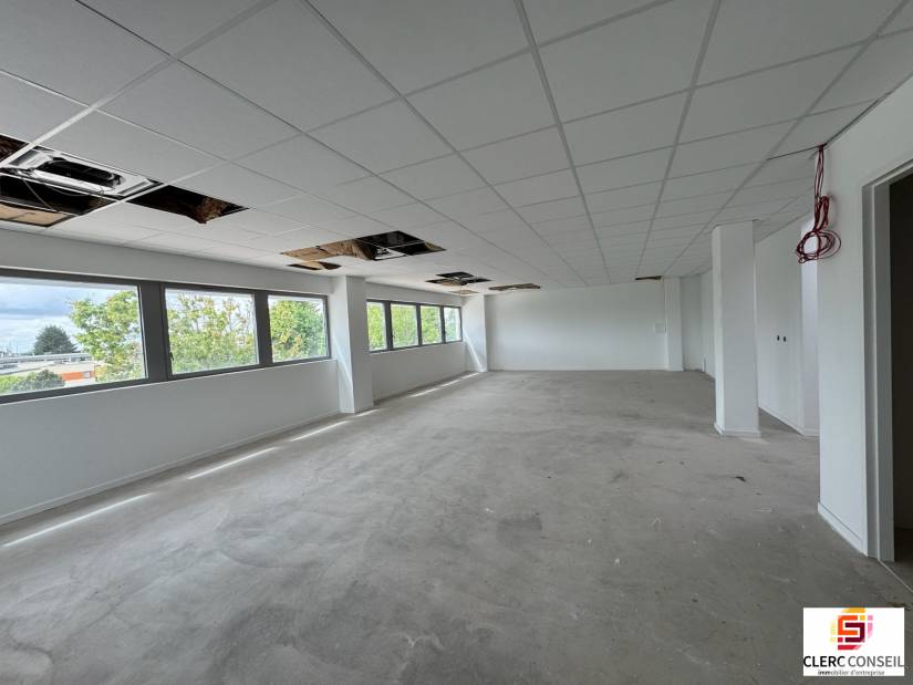 Location - Bureaux 449m² - Mont-saint-aignan