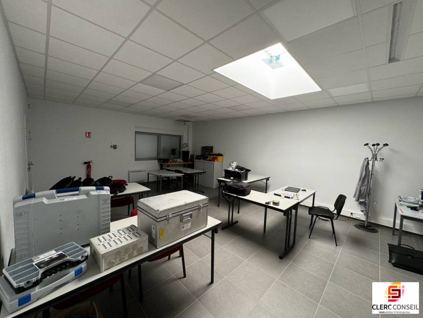 Location - Bureaux 305m² - Mont-saint-aignan