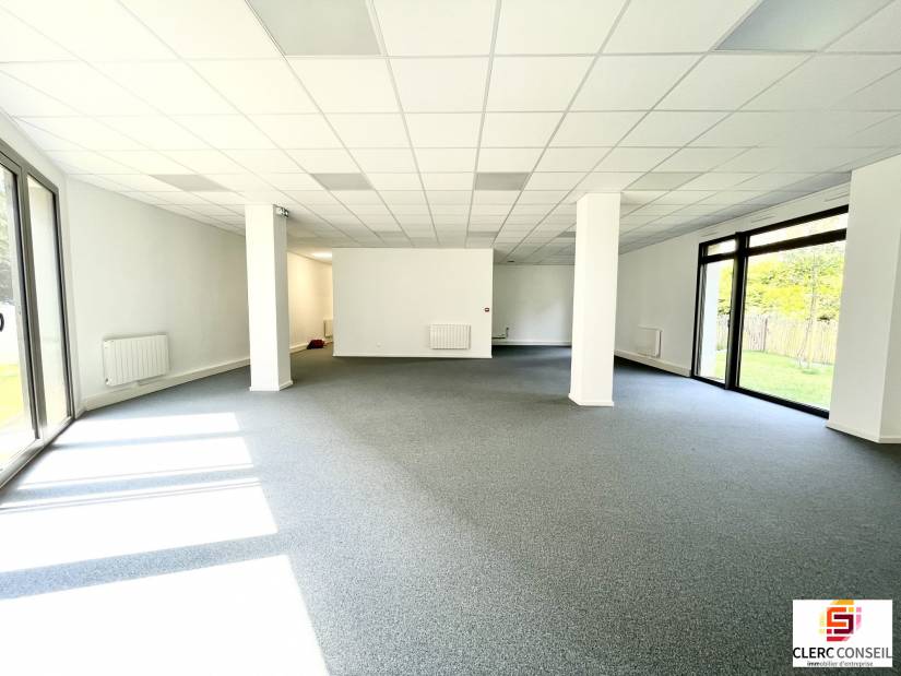 Location - Local commercial 101m² - Bihorel