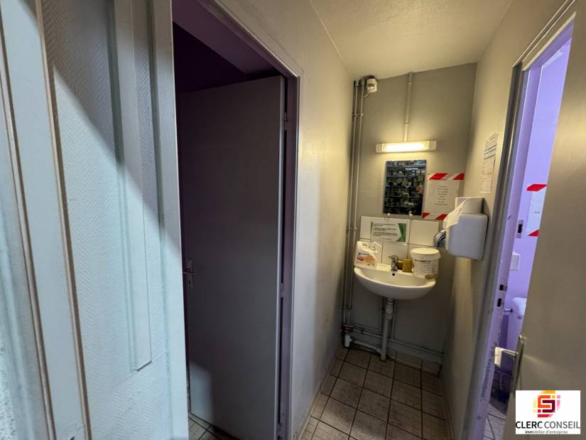 Location - Local d'activité 2000m² - Saint-Étienne-du-rouvray