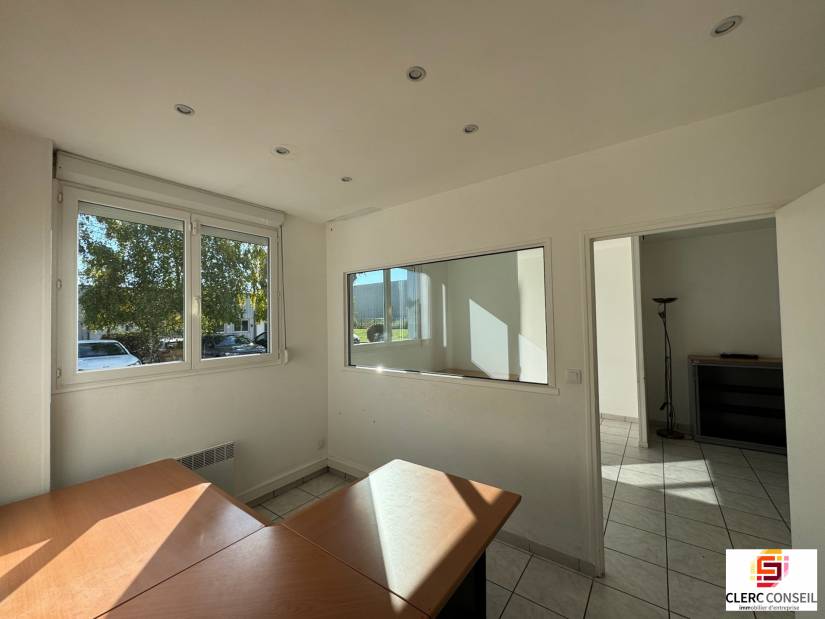 Location - Bureaux 54m² - Évreux