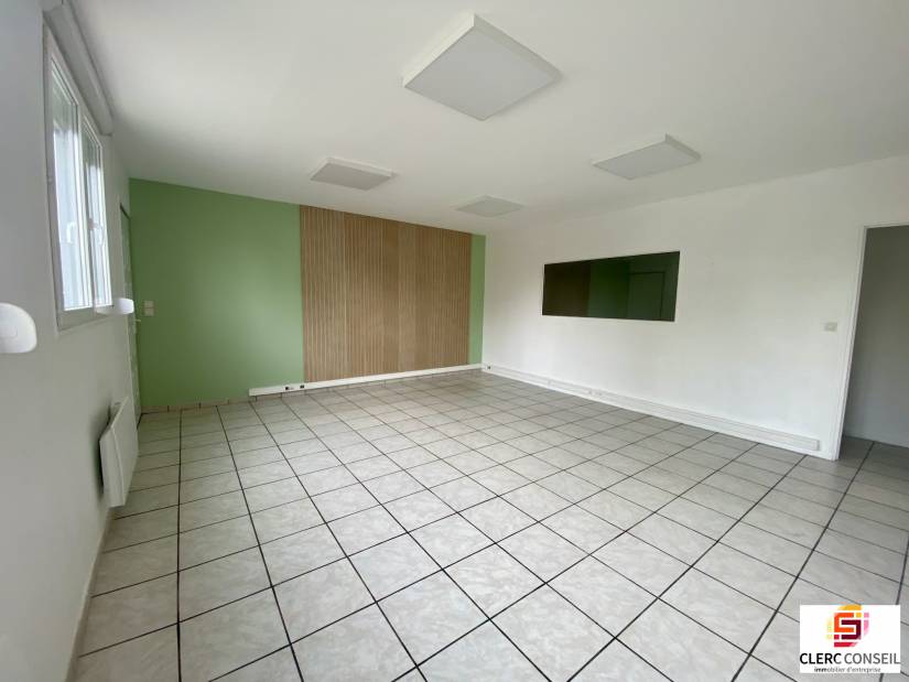 Location - Bureaux 108m² - Évreux