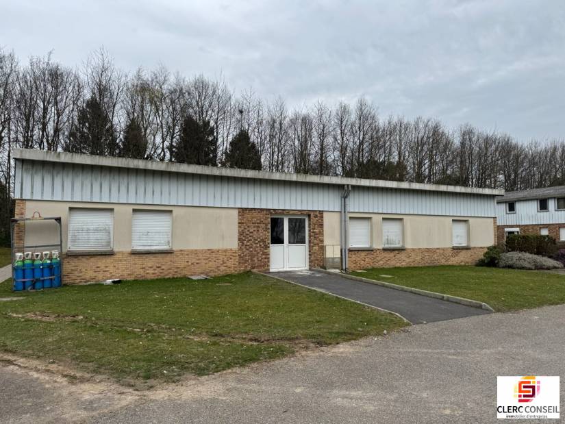 Location - Bureaux 467m² - La frénaye