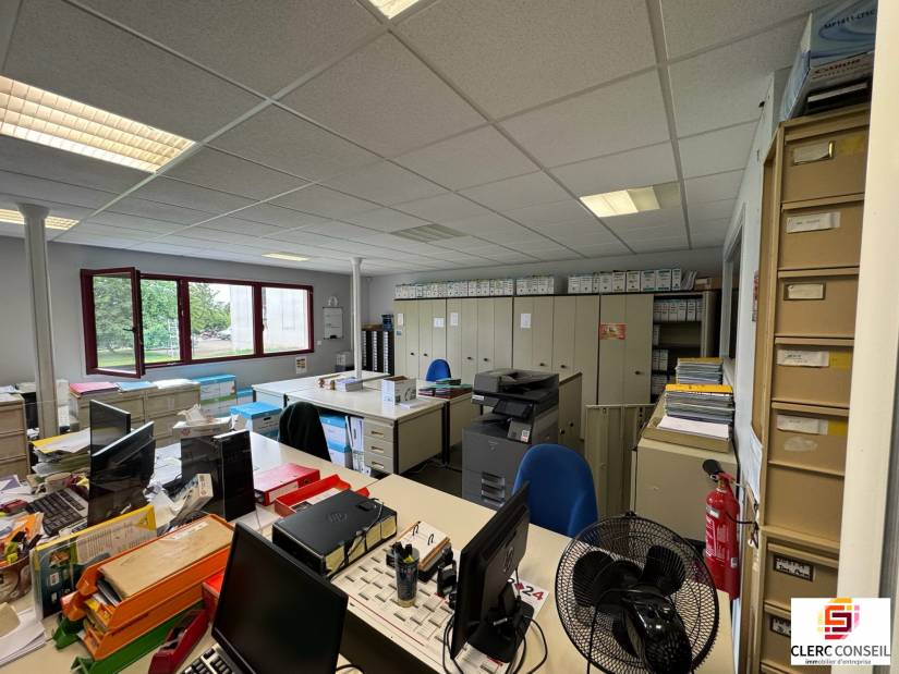 Location - Bureaux 130m² - Évreux