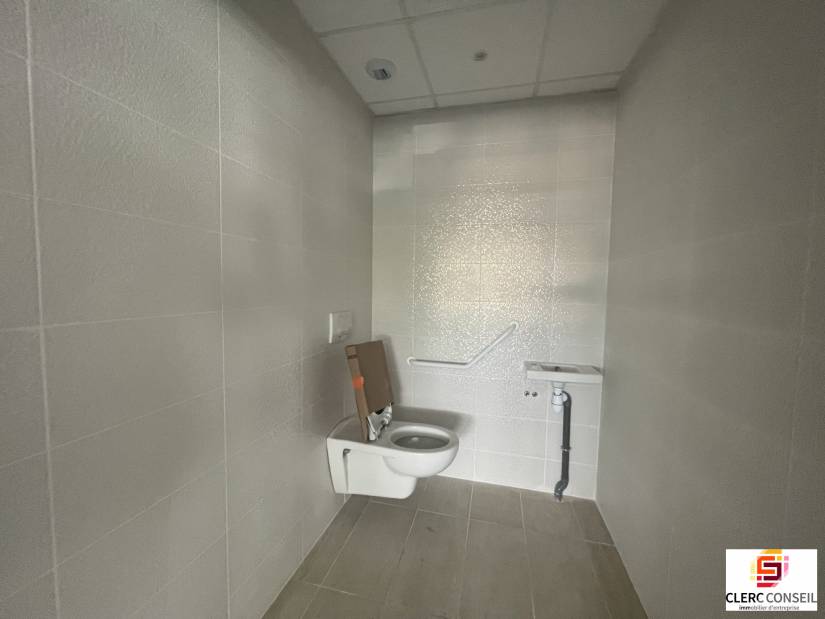 Location - Bureaux 144m² - Mont-saint-aignan