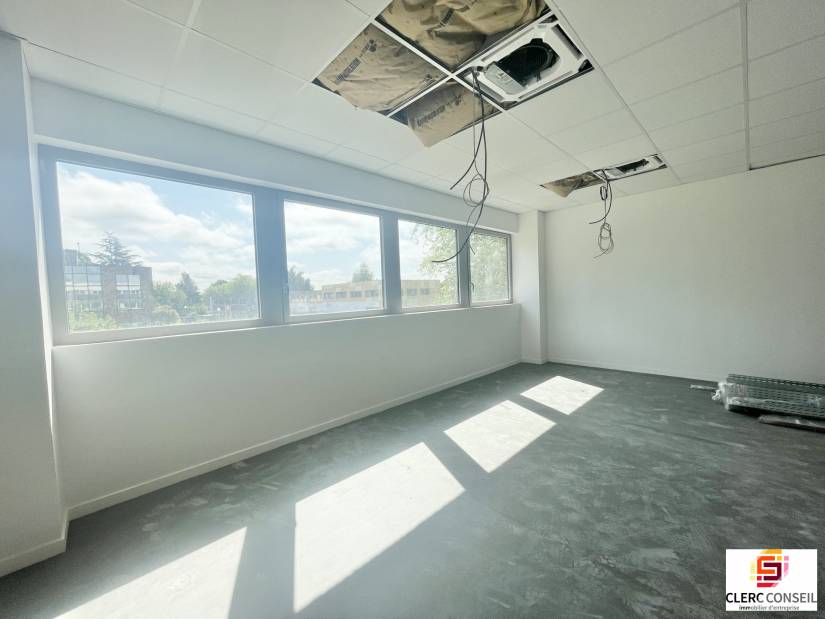 Location - Bureaux 144m² - Mont-saint-aignan