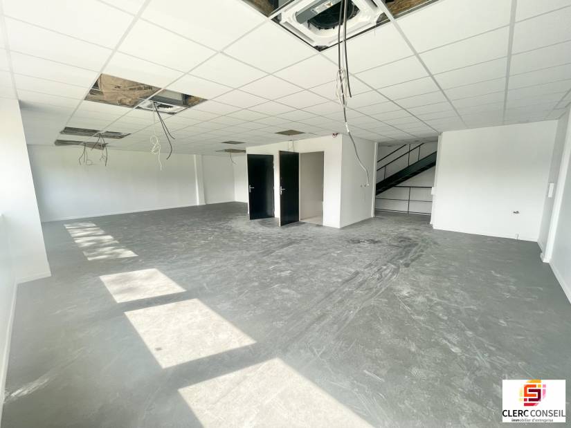 Location - Bureaux 144m² - Mont-saint-aignan