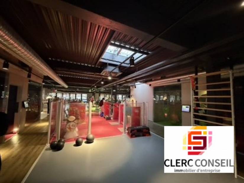 Vente - Bureaux 650m² - Mont-saint-aignan
