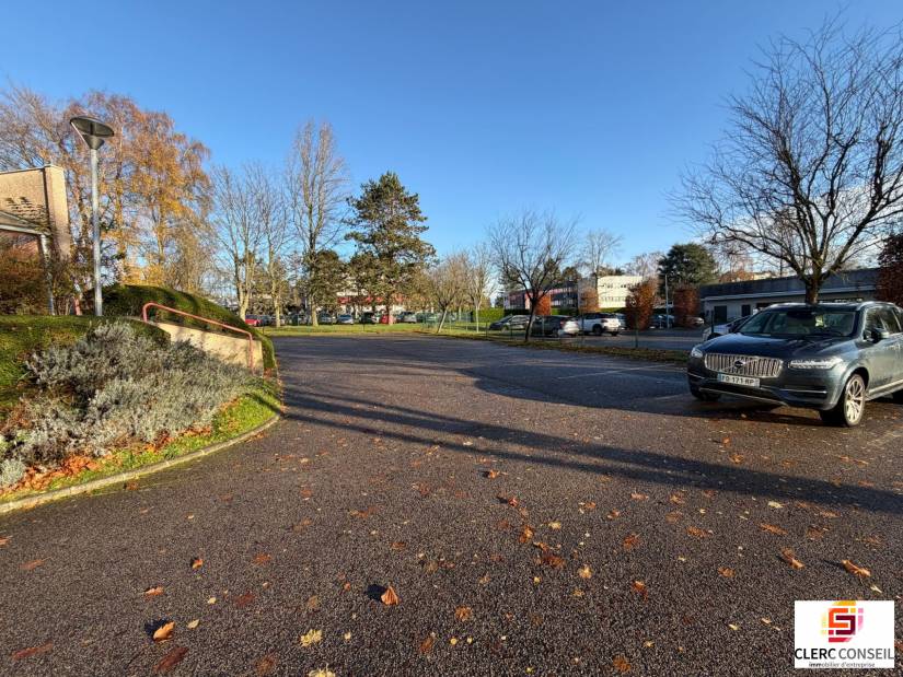 Vente - Bureaux 886m² - Bois-guillaume