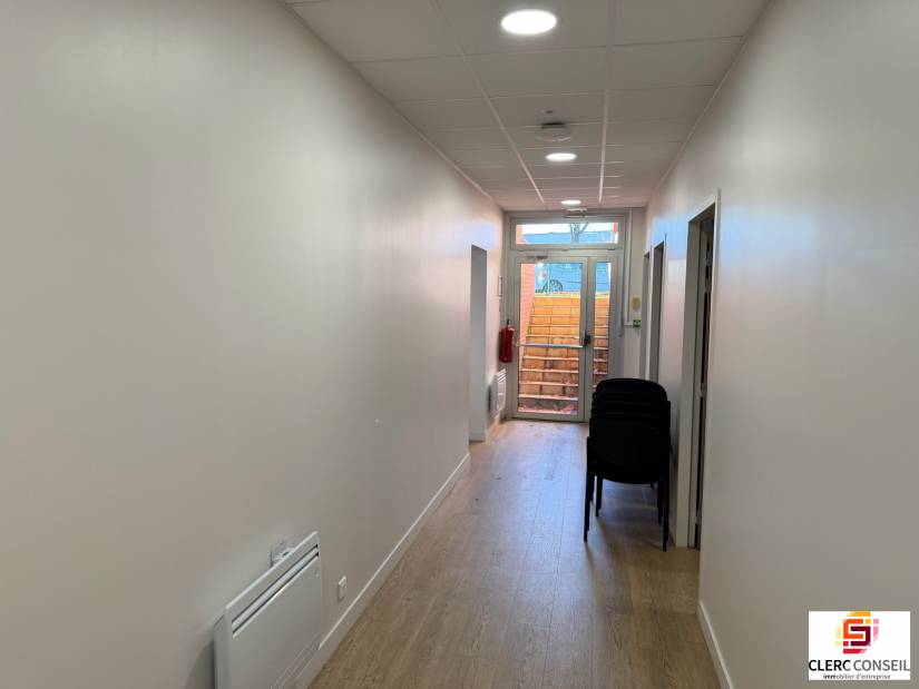 Vente - Bureaux 886m² - Bois-guillaume