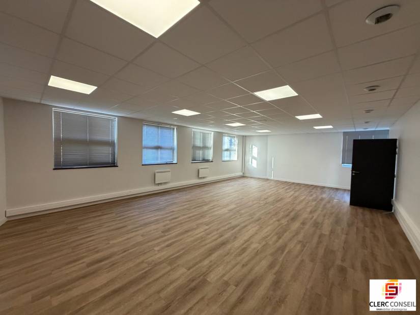 Vente - Bureaux 886m² - Bois-guillaume