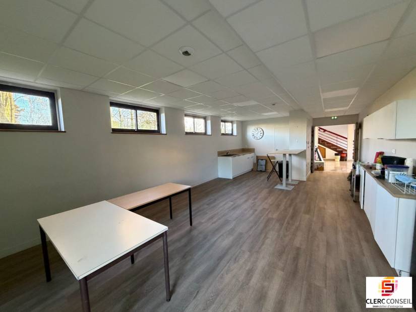 Vente - Bureaux 886m² - Bois-guillaume