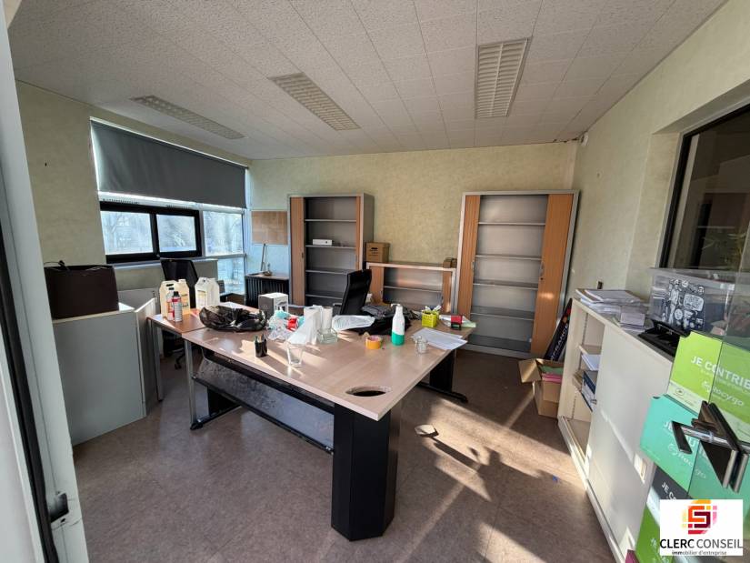 Vente - Bureaux 886m² - Bois-guillaume