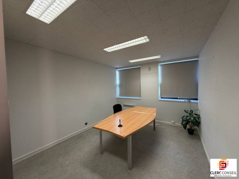 Vente - Bureaux 886m² - Bois-guillaume