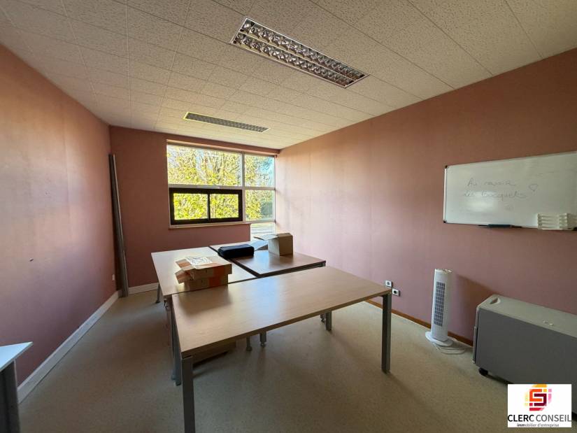 Vente - Bureaux 886m² - Bois-guillaume