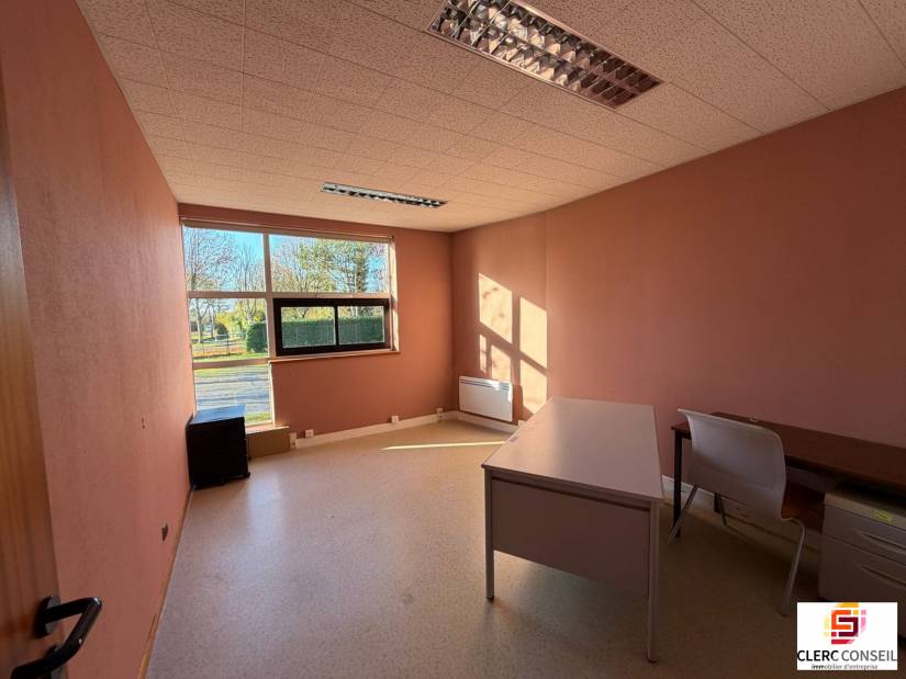 Vente - Bureaux 886m² - Bois-guillaume