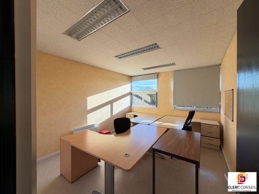 Vente - Bureaux 886m² - Bois-guillaume