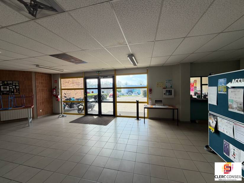 Vente - Bureaux 1974m² - Mont-saint-aignan