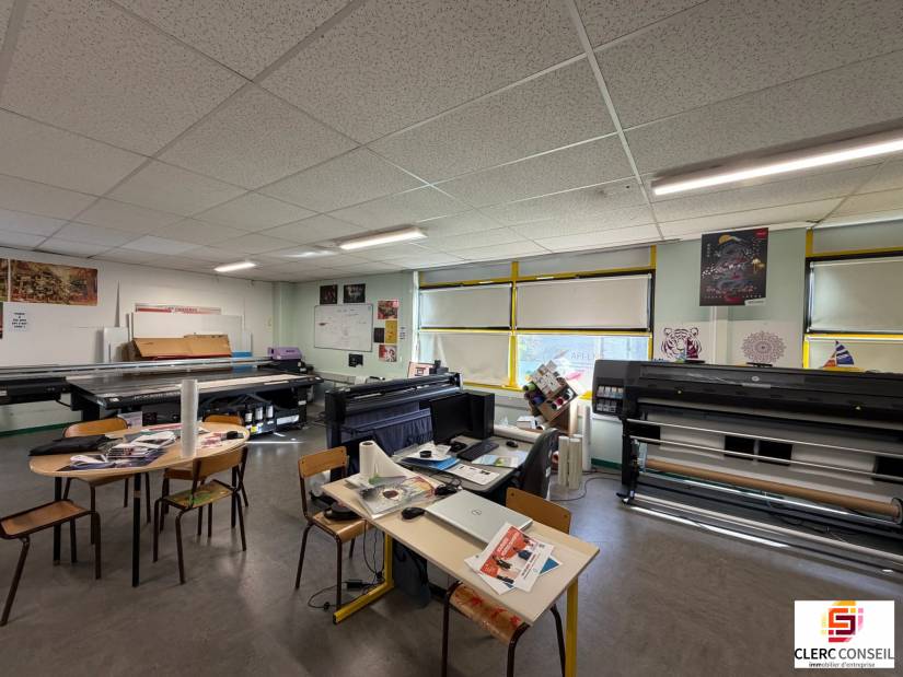 Vente - Bureaux 1974m² - Mont-saint-aignan