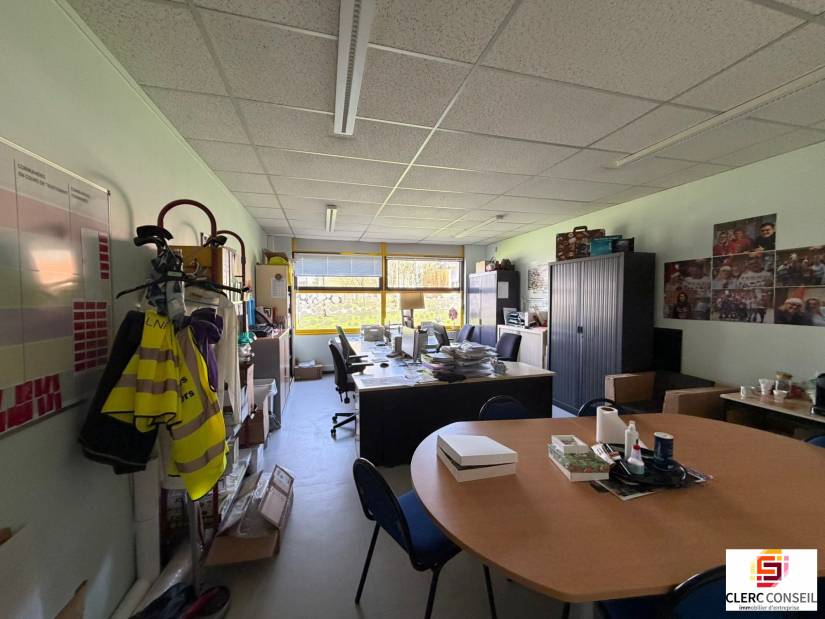 Vente - Bureaux 1974m² - Mont-saint-aignan