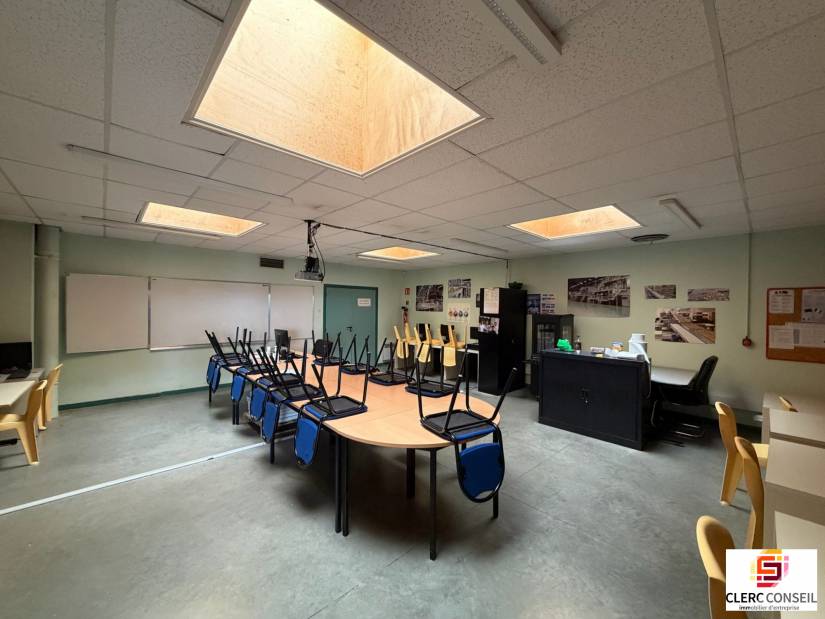 Vente - Bureaux 1974m² - Mont-saint-aignan