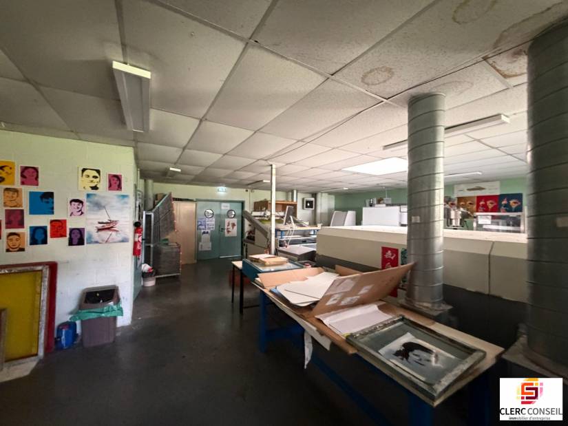 Vente - Bureaux 1974m² - Mont-saint-aignan