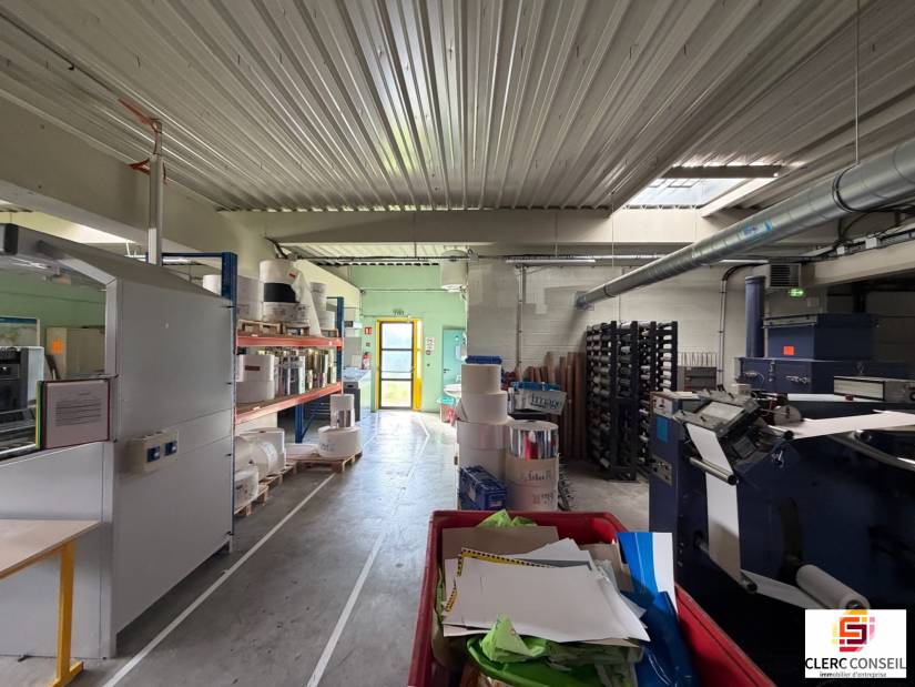 Vente - Bureaux 1974m² - Mont-saint-aignan
