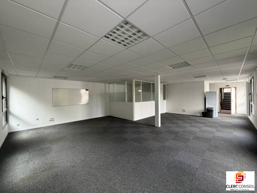 Location - Bureaux 79m² - Mont-saint-aignan