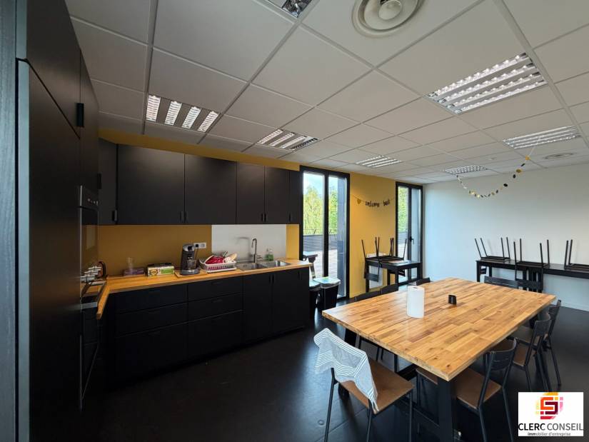 Location - Bureaux 79m² - Mont-saint-aignan